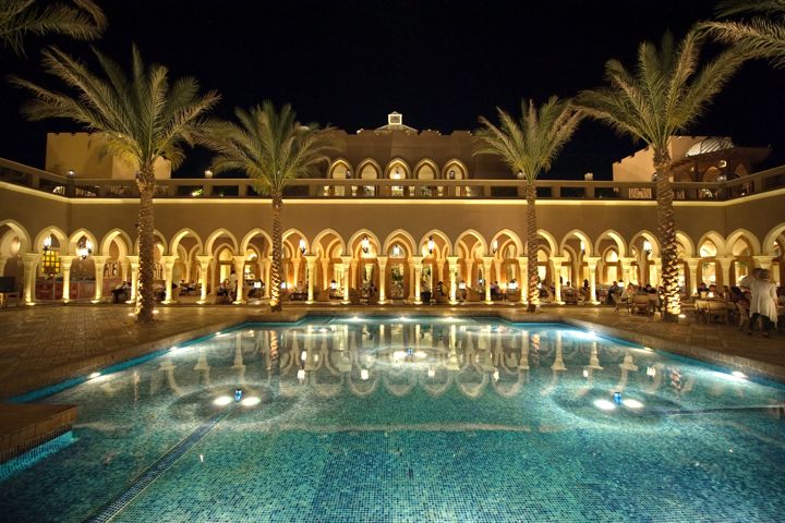 The Grand Makadi - pool by night